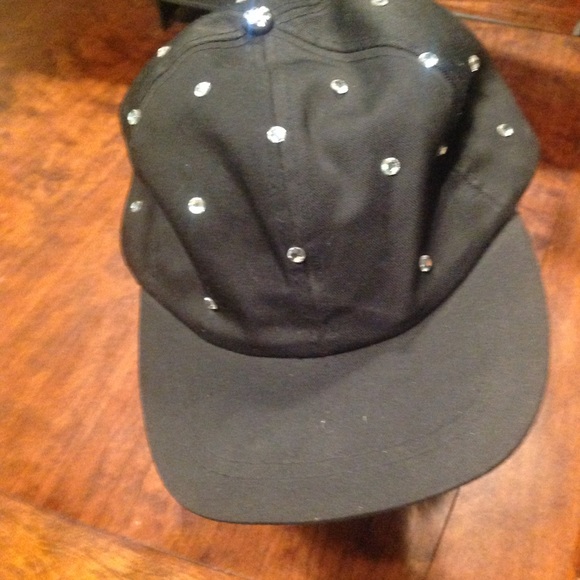 New rhinestones covered bow in back bas ball cap - Picture 3 of 5